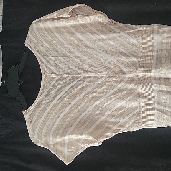 Short-sleeve Sparkly T-shirt - Picture 2 of 2